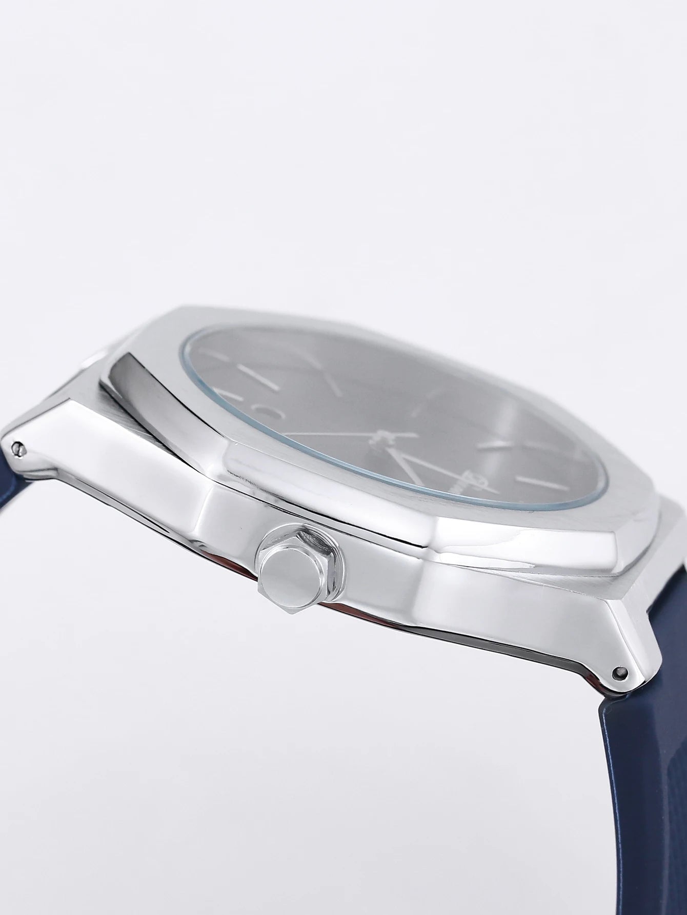 Stride Quartz: Waterproof Casual Watch for Men