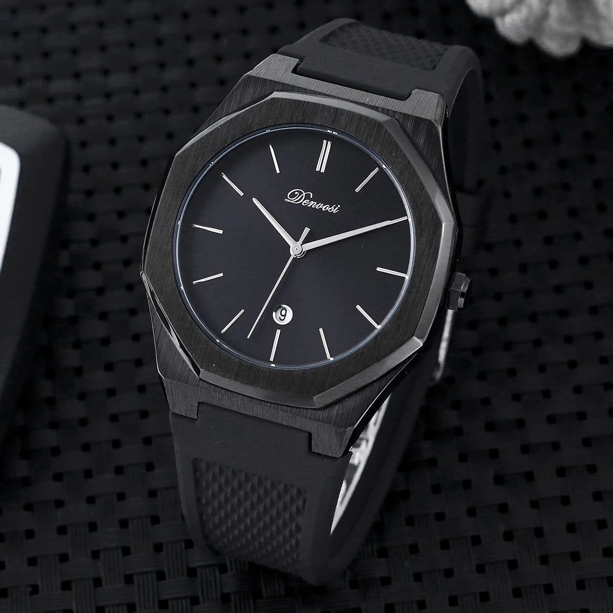 Stride Quartz: Waterproof Casual Watch for Men